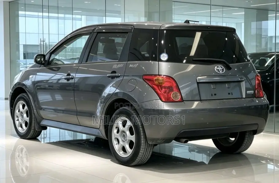 Toyota IST 2004 Gray