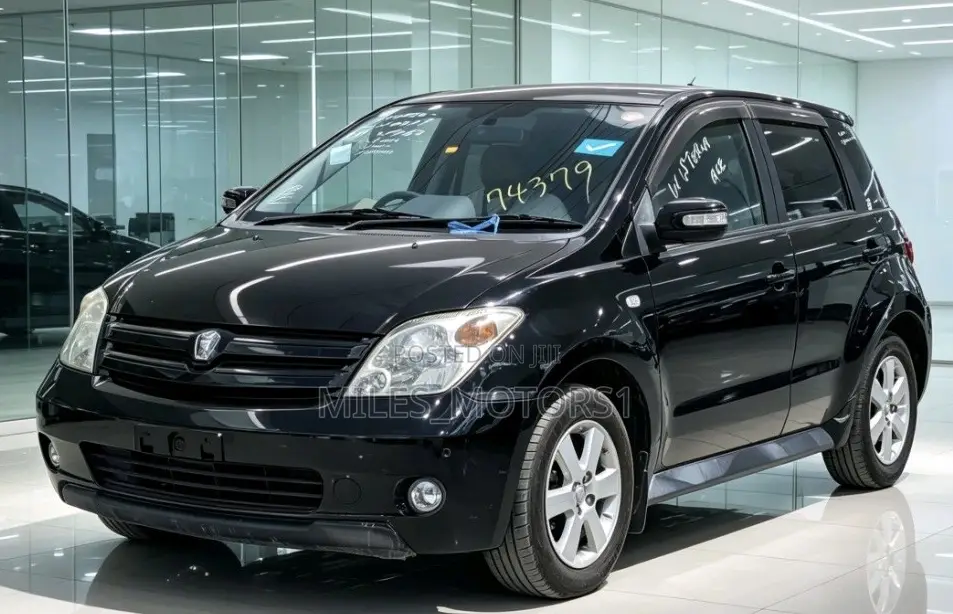 Toyota IST 2004 Black