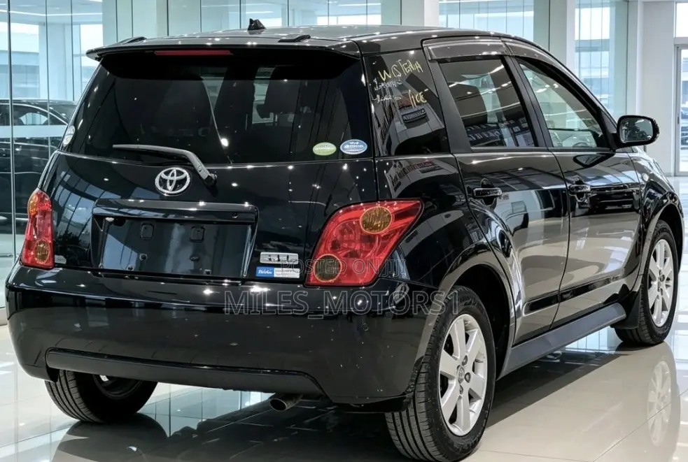 Toyota IST 2004 Black