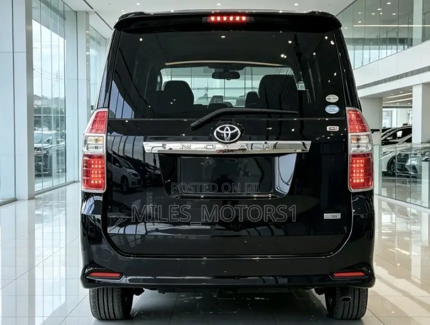 Toyota Noah 2007 Black