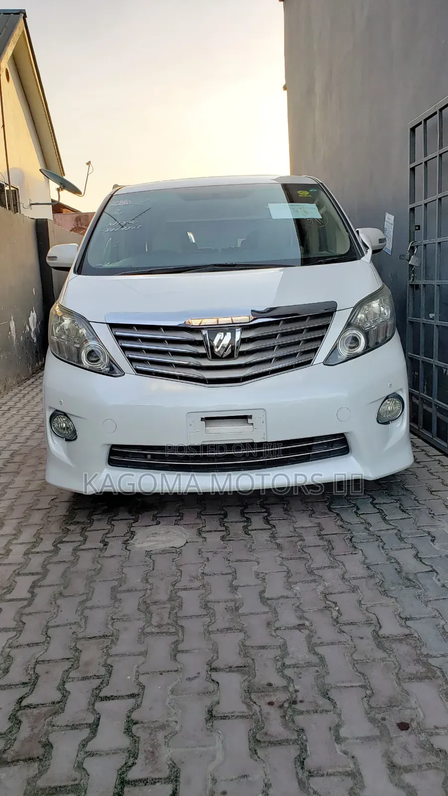 Toyota Alphard 2009 White