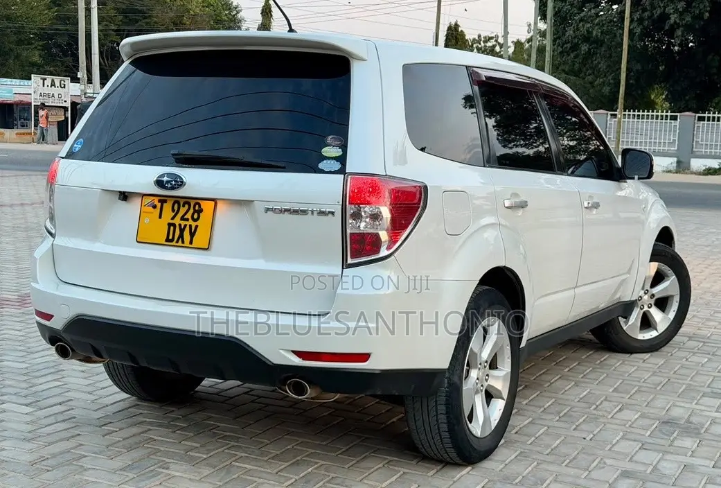 Subaru Forester 2009 White