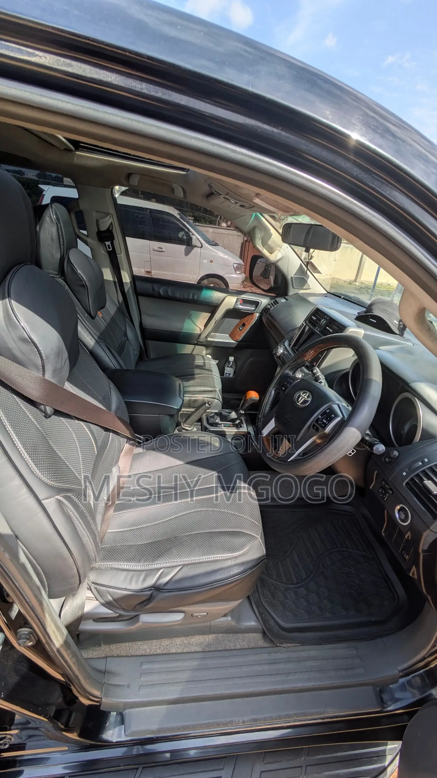 Toyota Land Cruiser Prado 2011 Black