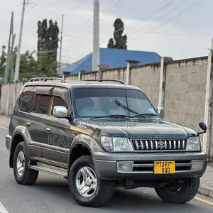 Toyota Land Cruiser Prado 2000 Green