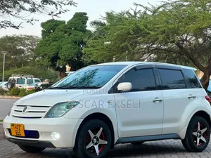 Toyota IST 2005 White