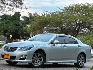 Toyota Crown 2009 Silver
