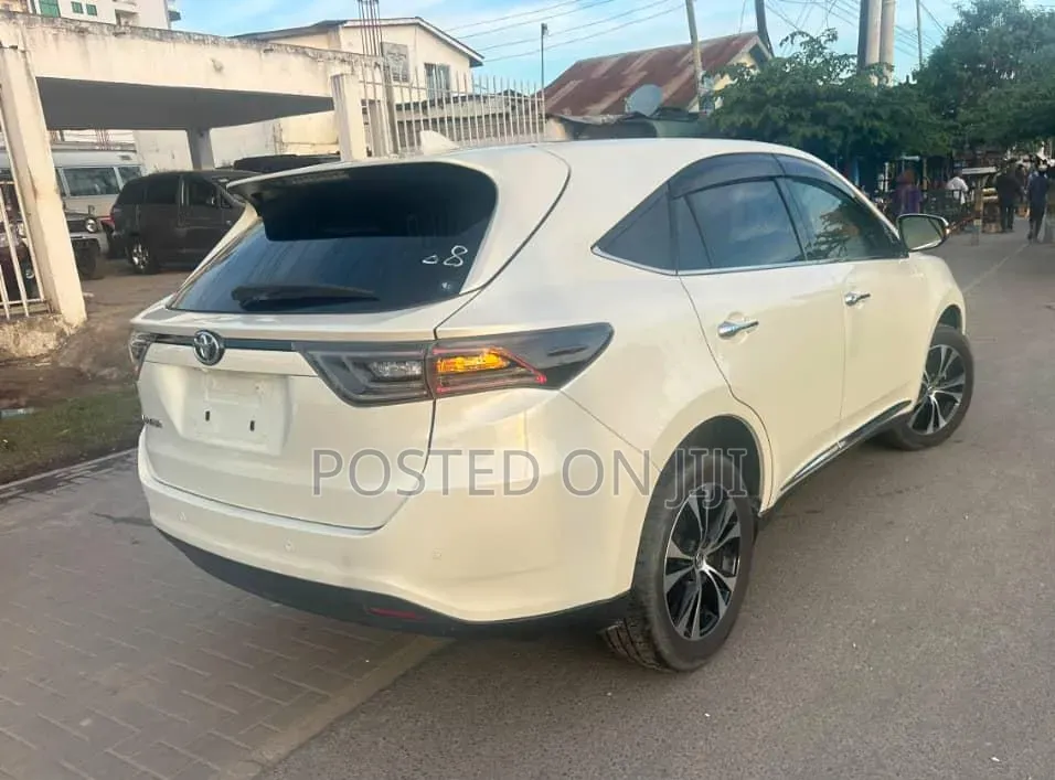 Toyota Harrier 2016 White