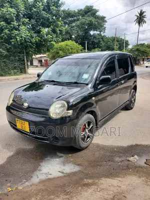 Toyota Sienta 2006 Black