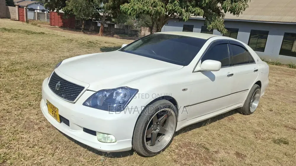 Toyota Crown 2006 Pearl
