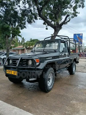 Toyota Land Cruiser 2010 Black