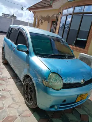 Toyota Sienta 2006 Blue