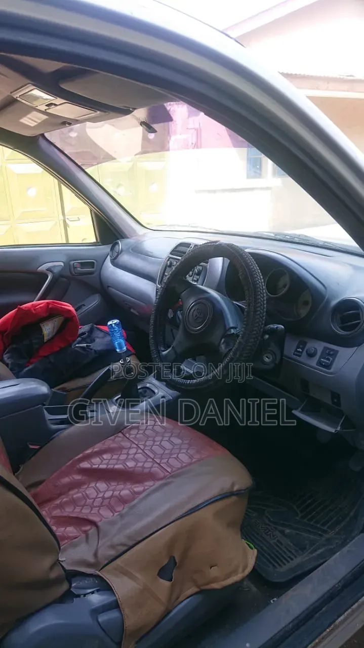 Toyota RAV4 2001 Silver