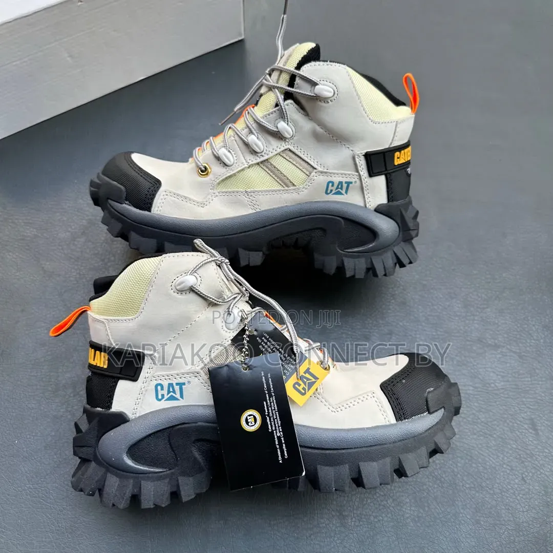 Cat Premium Outdoor Sneakers