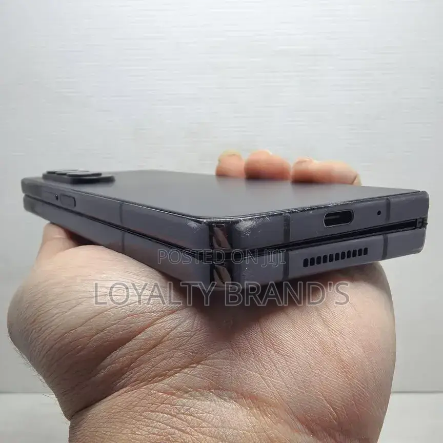 New Samsung Galaxy Z Fold4 512 GB Black