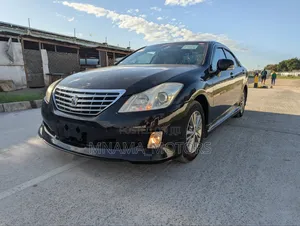 Toyota Crown 2010 Black