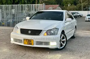 Toyota Crown Royale 2005 Pearl