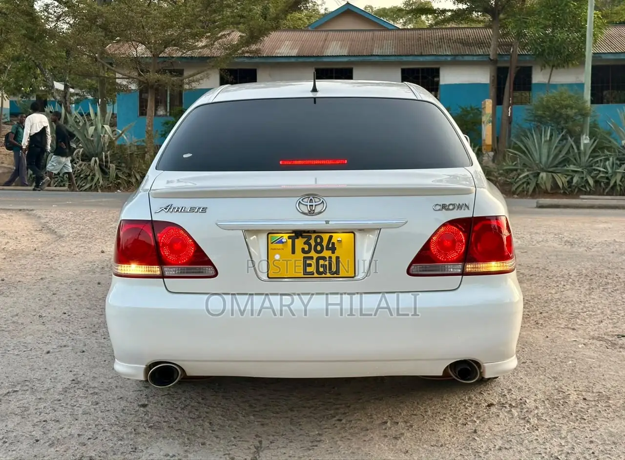 Toyota Crown Royale 2005 Pearl