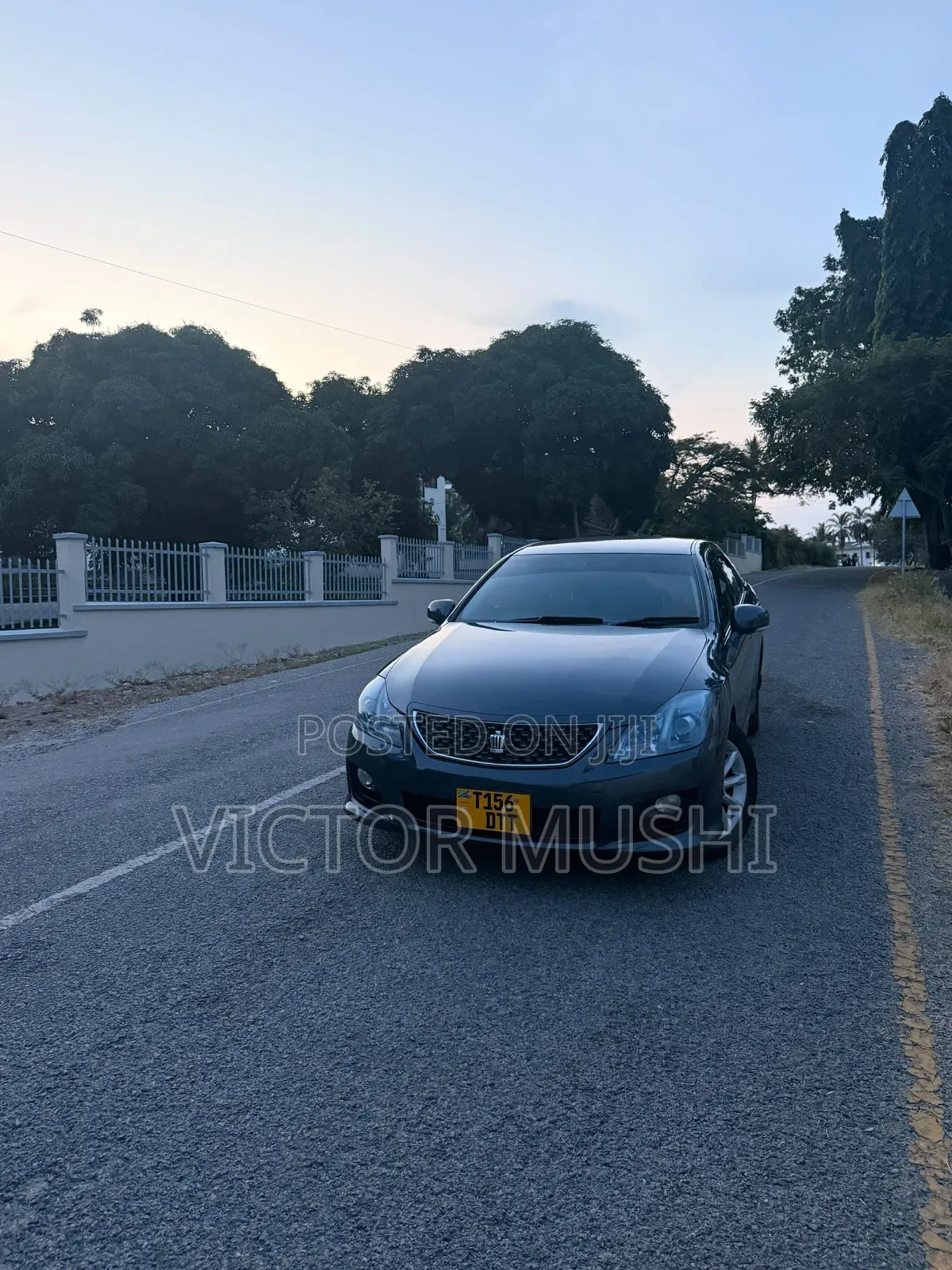 Toyota Crown 2009 Gray