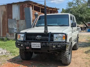 Toyota Land Cruiser 2018 White
