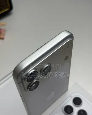 New Apple iPhone 17 Pro Max 256 GB Silver