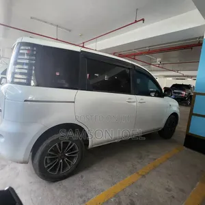 Toyota Sienta 2006 White