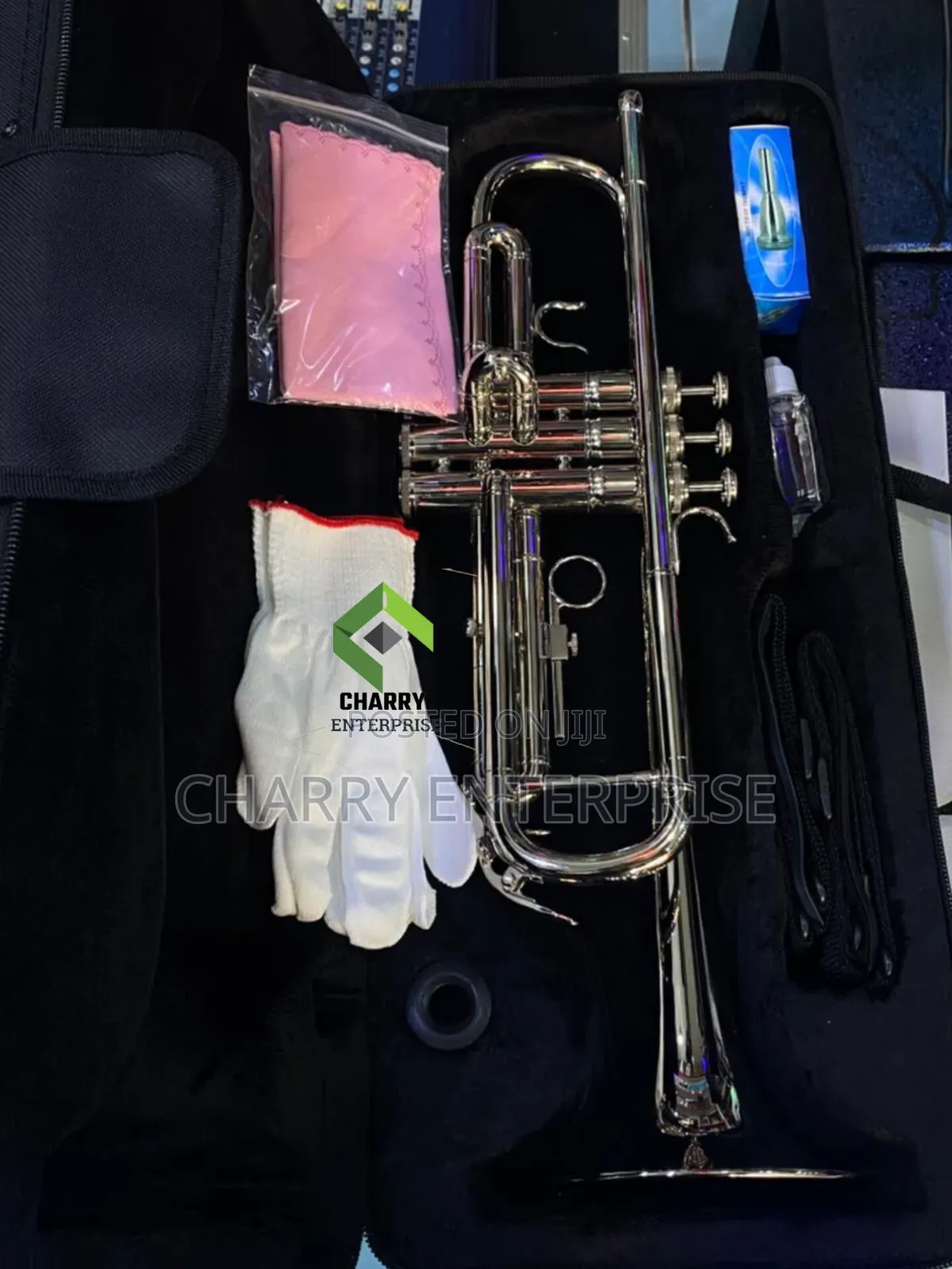 Golden Brass Trumpet for Both Beginners and Professional Performances