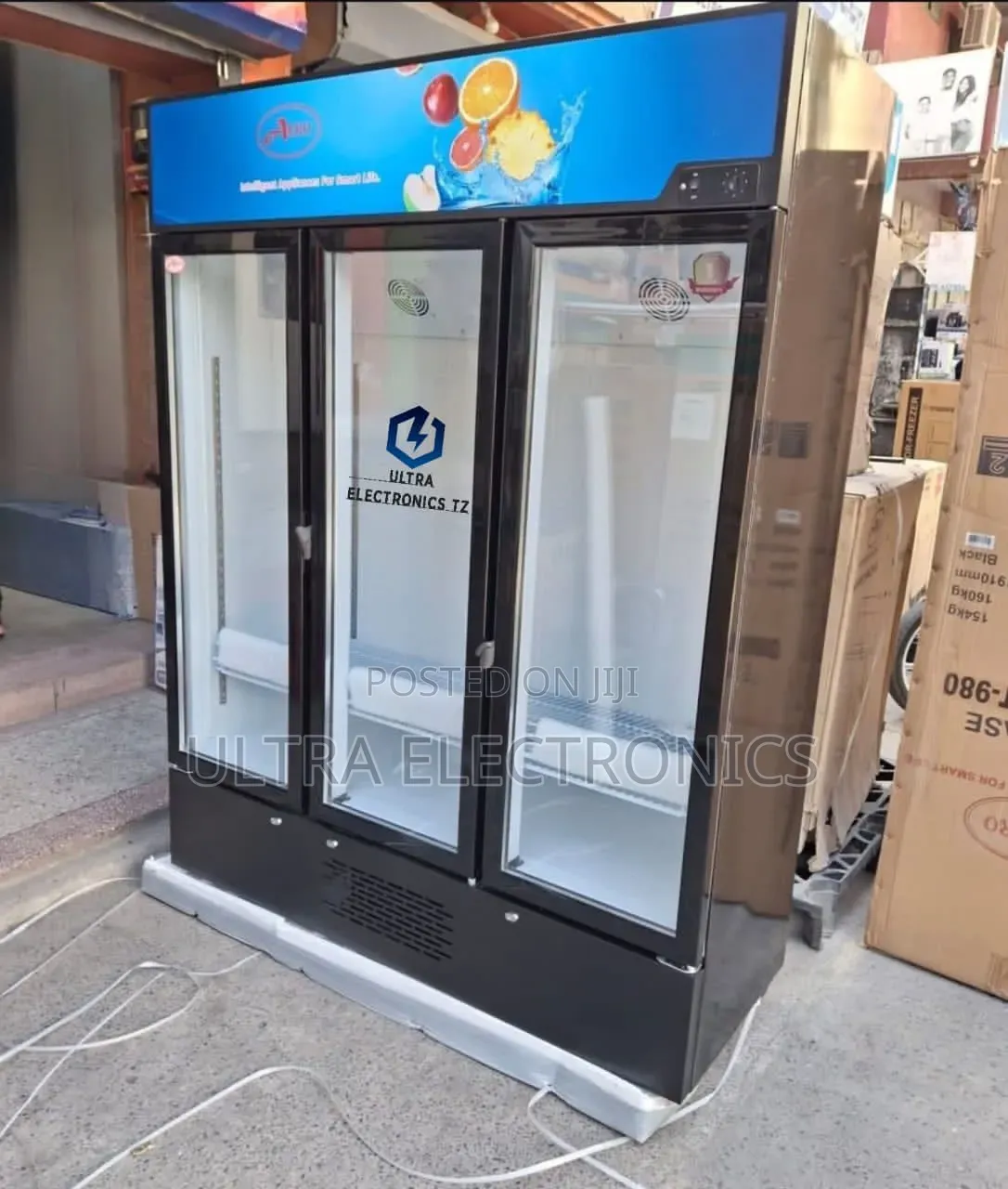 Beverage Cooler Aero 3 Doors Showcase Fridge 980l Perfect For Business