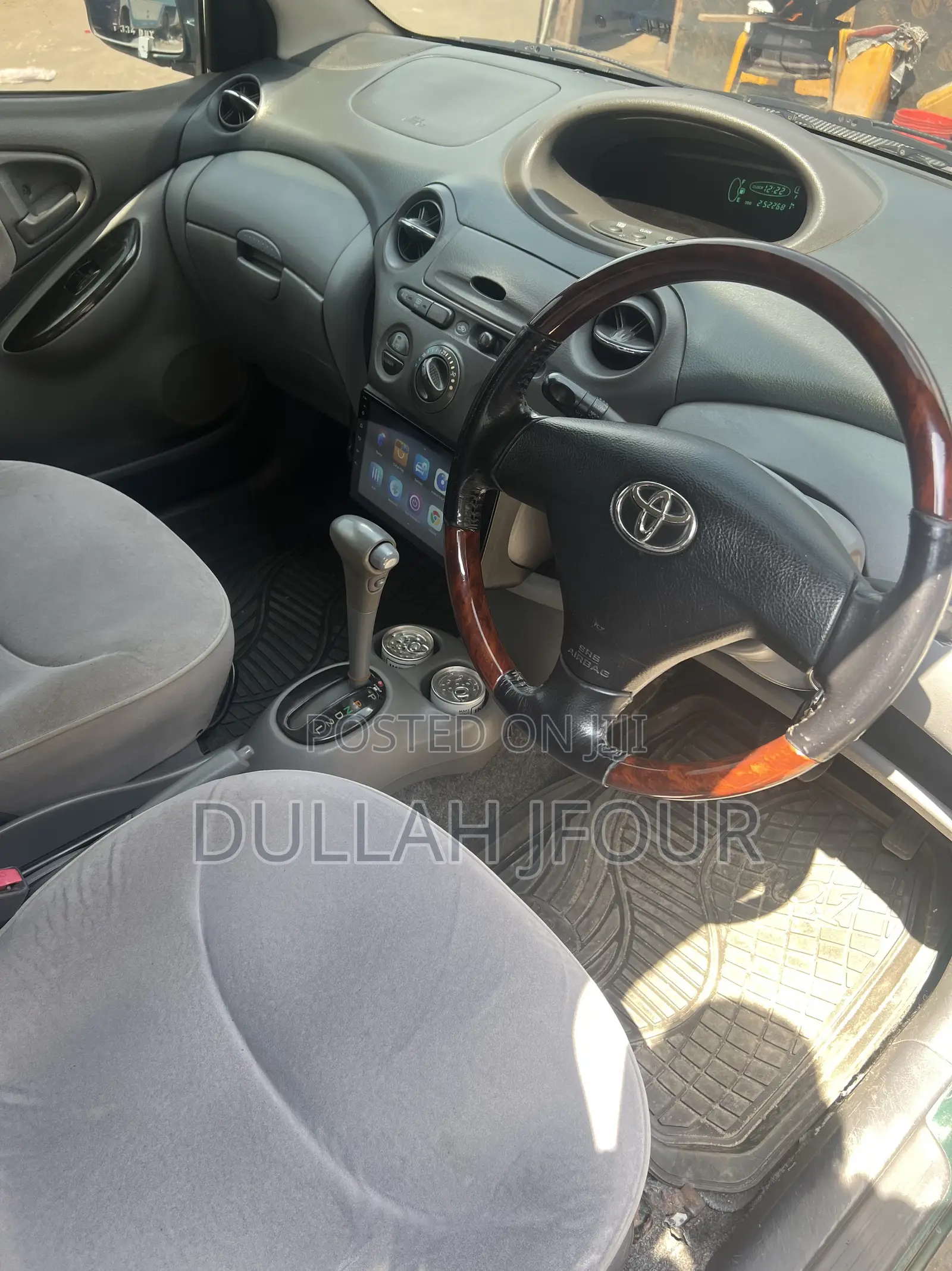 Toyota Vitz 2003 Green