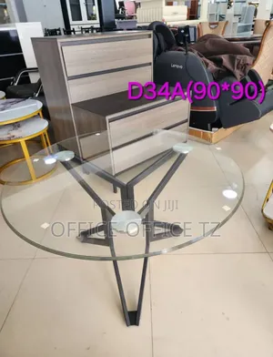 Coffee Table (90x 90)