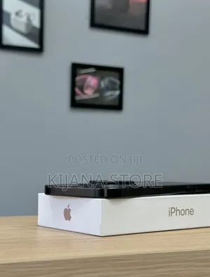 New Apple iPhone 16 Pro Max 256 GB Black