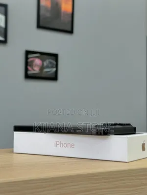 New Apple iPhone 16 Pro Max 256 GB Black