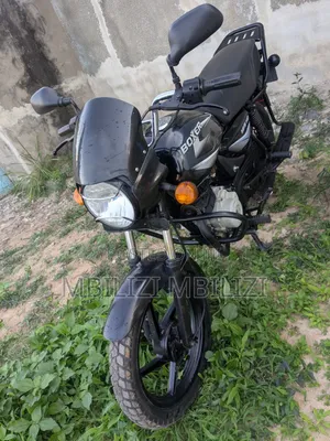 Bajaj Boxer 125 2025 Black