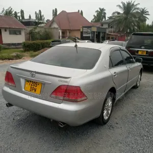 Toyota Crown 2004 Silver