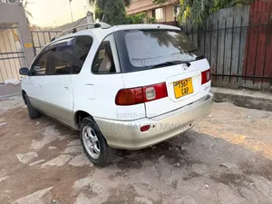 Toyota Ipsum 2003 White