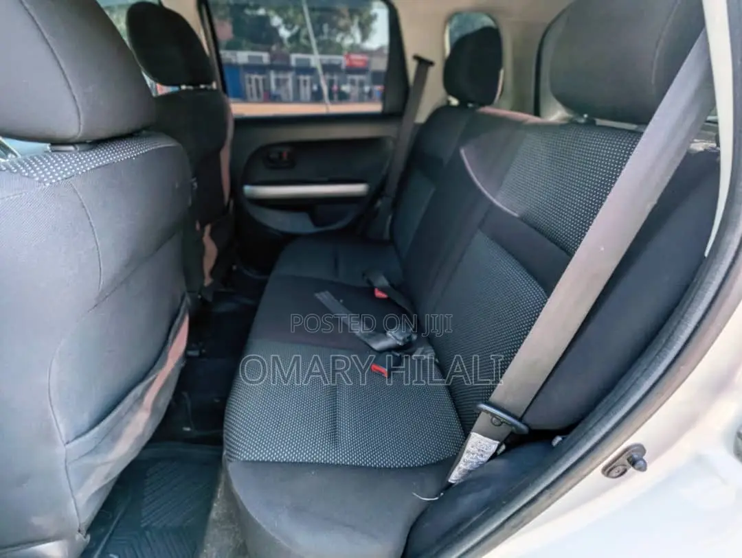 Toyota IST 2004 Silver