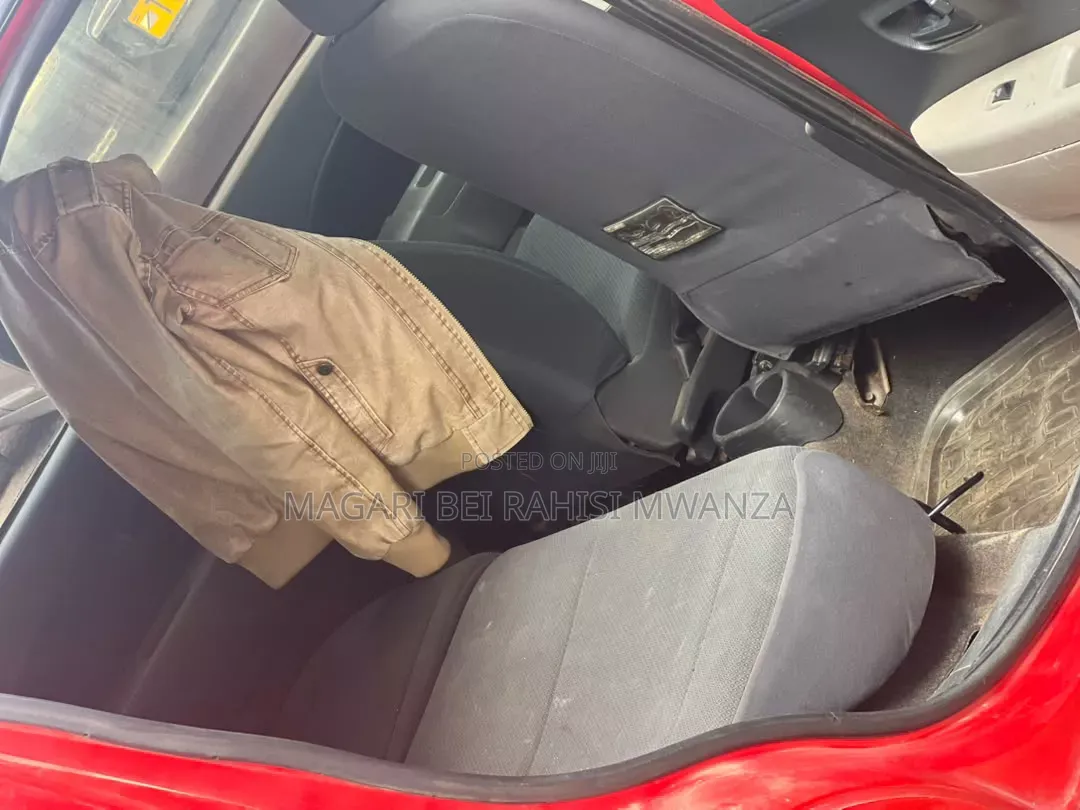 Toyota Passo 2005 Red