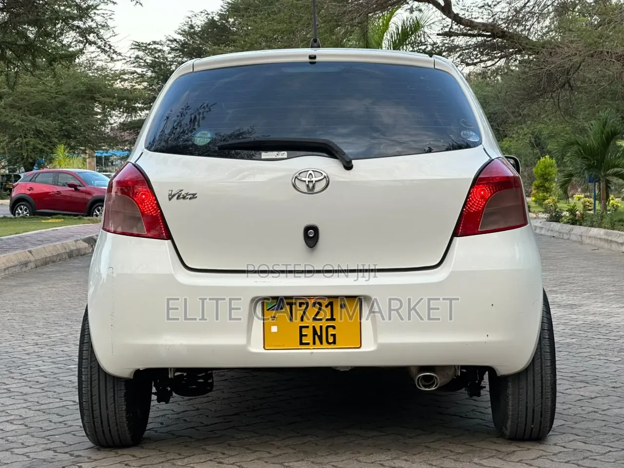 Toyota Vitz 2009 Pearl