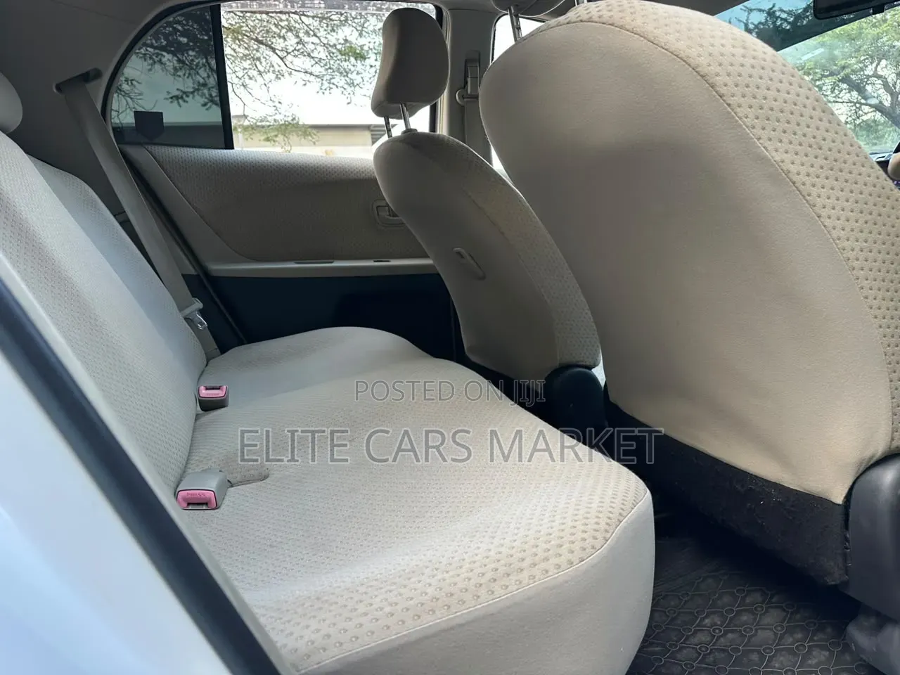 Toyota Vitz 2009 Pearl