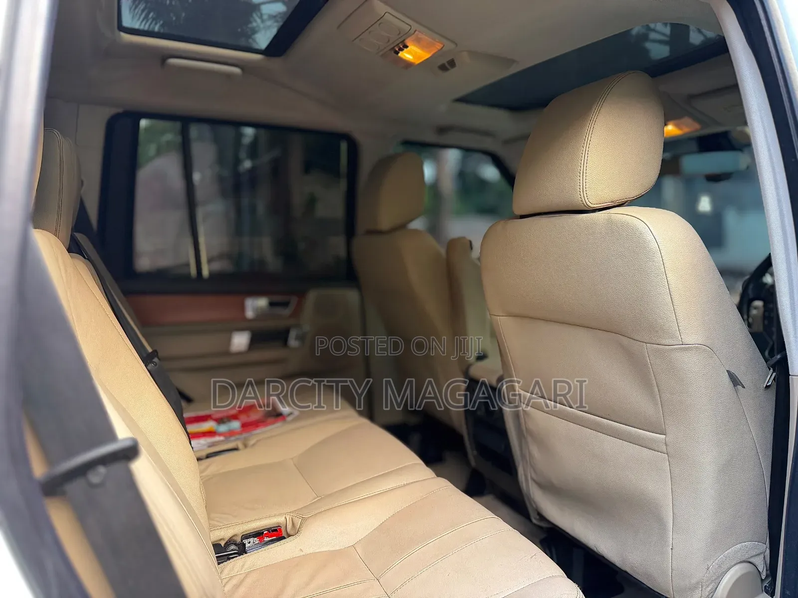 Land Rover Discovery 2015 White