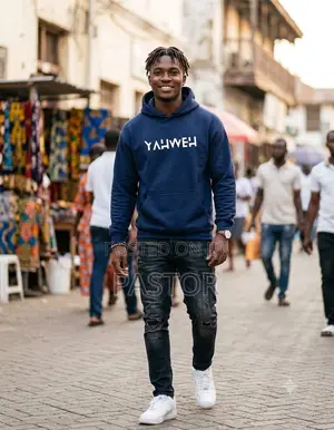 T-Shirt Zenye Ujumbe.