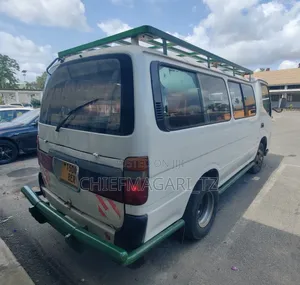 Toyota Dyna 2002 White