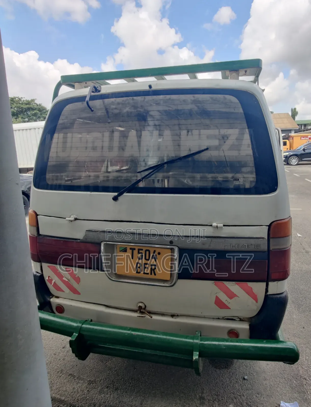 Toyota Dyna 2002 White