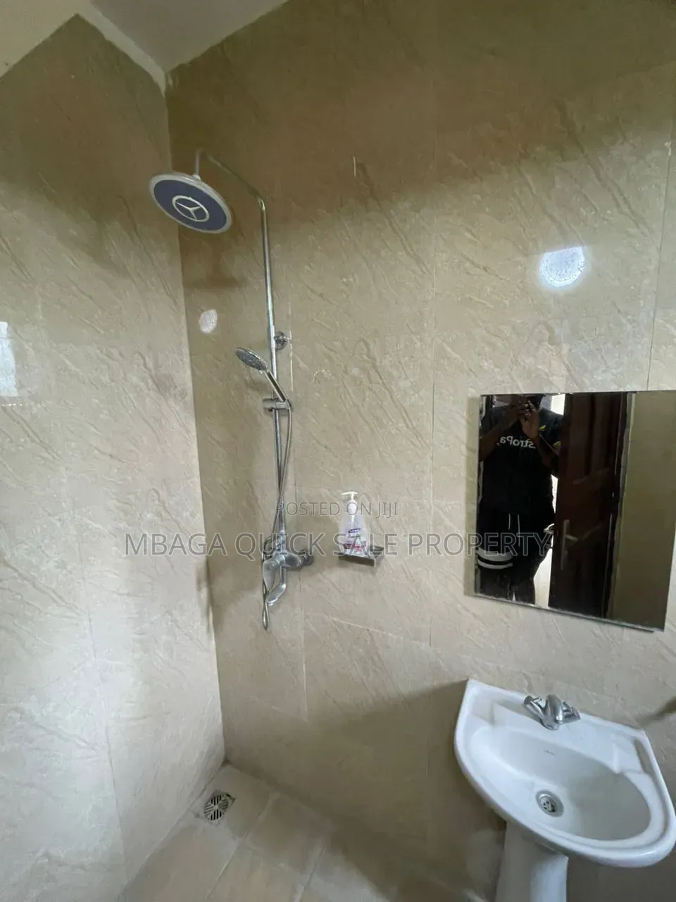 Furnished 4bdrm Apartment in Upanga West for rent