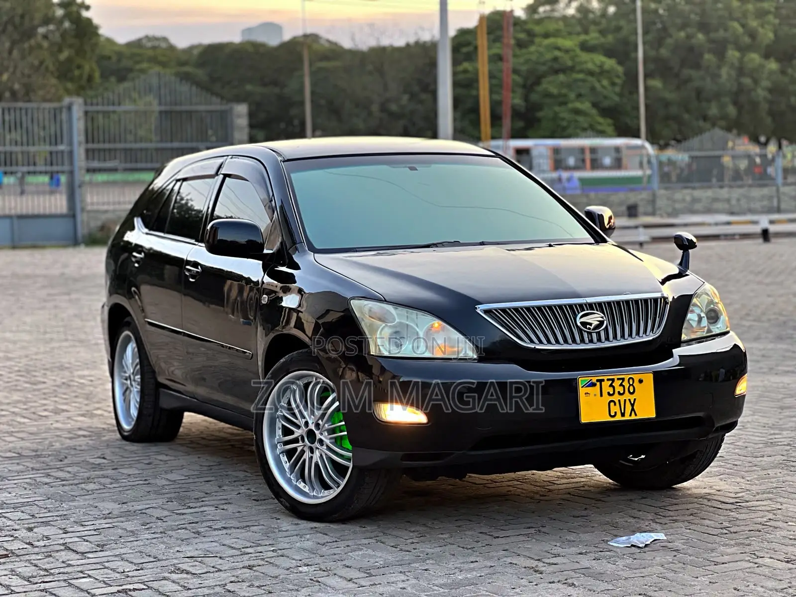 Toyota Harrier 2004 Black