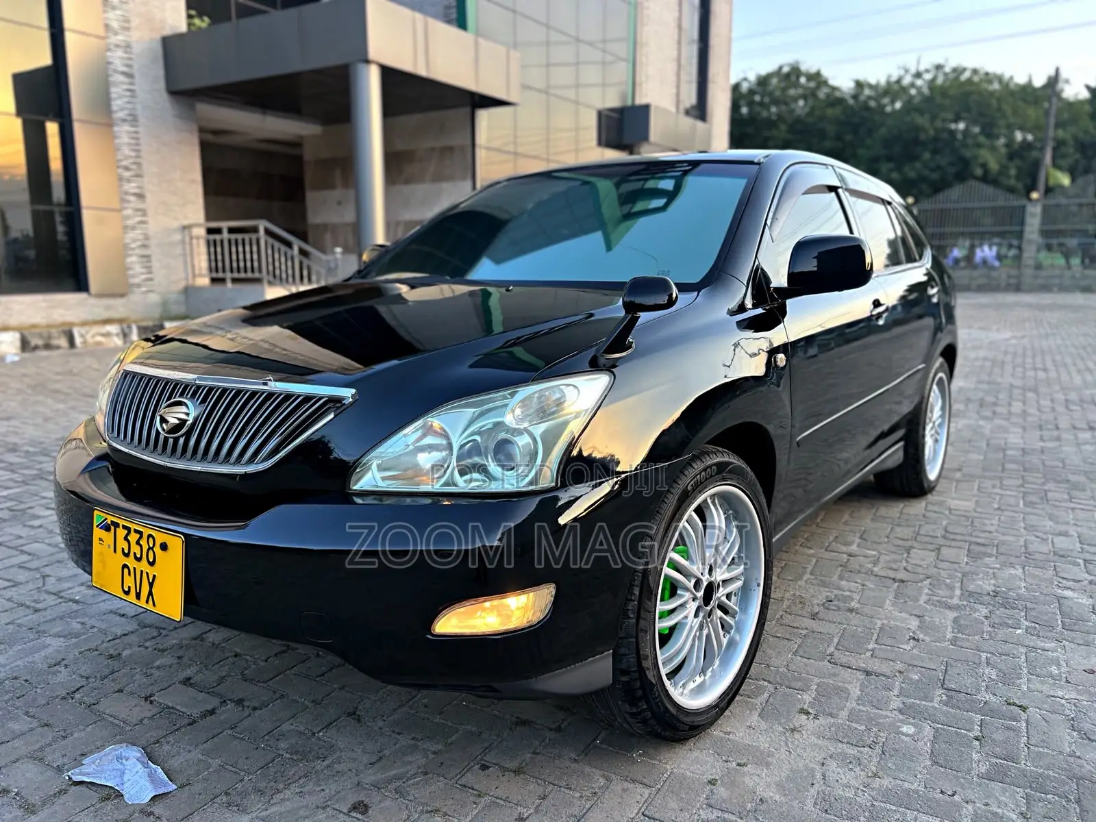 Toyota Harrier 2004 Black
