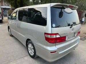 Toyota Alphard 2005 Silver