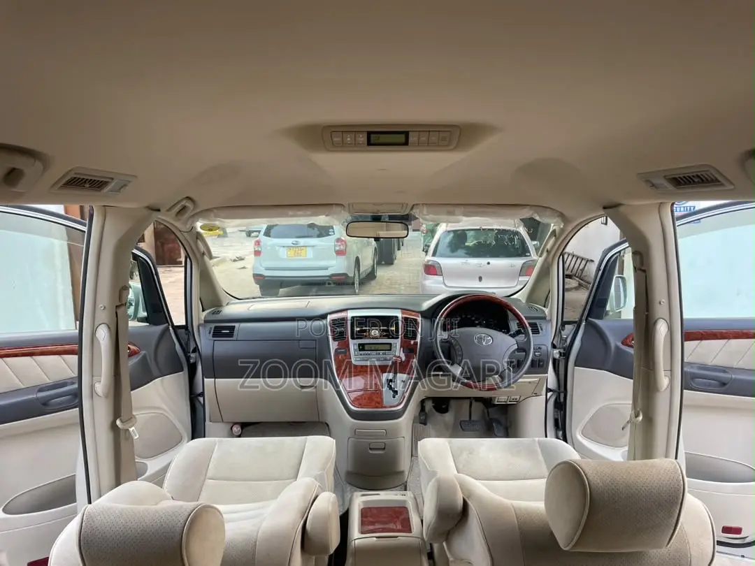 Toyota Alphard 2005 Silver