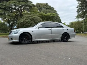 Toyota Crown 2006 Silver