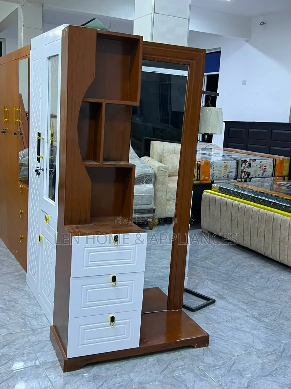Dressing Table Color Chocolate and White