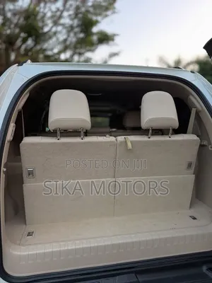 Toyota Land Cruiser Prado 2024 White